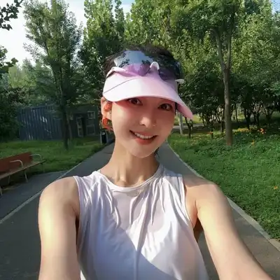 朱泽琪